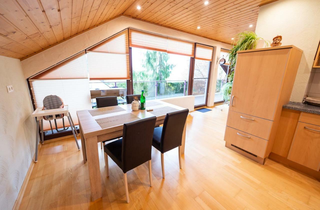 Ferienwohnung Virginija Ditscheid Bagian luar foto