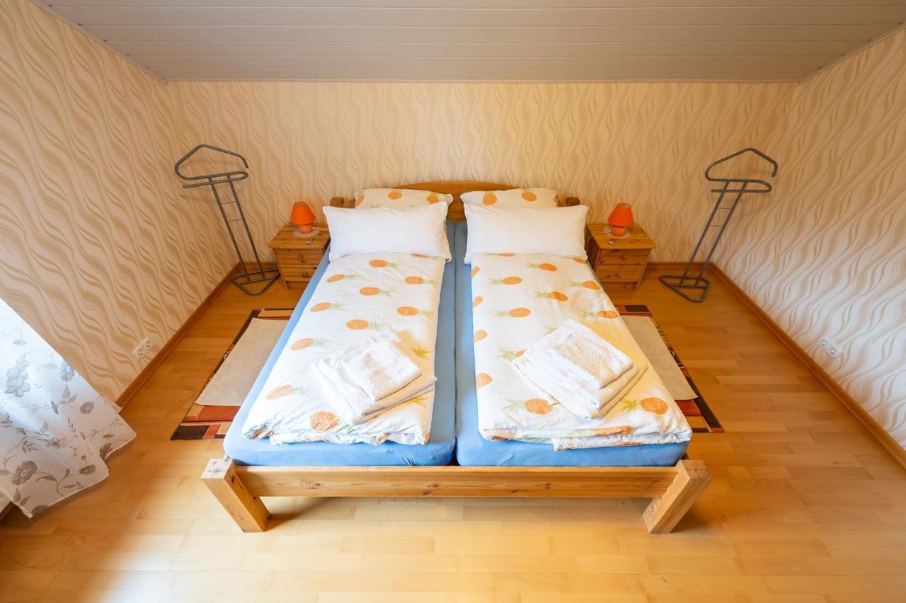 Ferienwohnung Virginija Ditscheid Bagian luar foto
