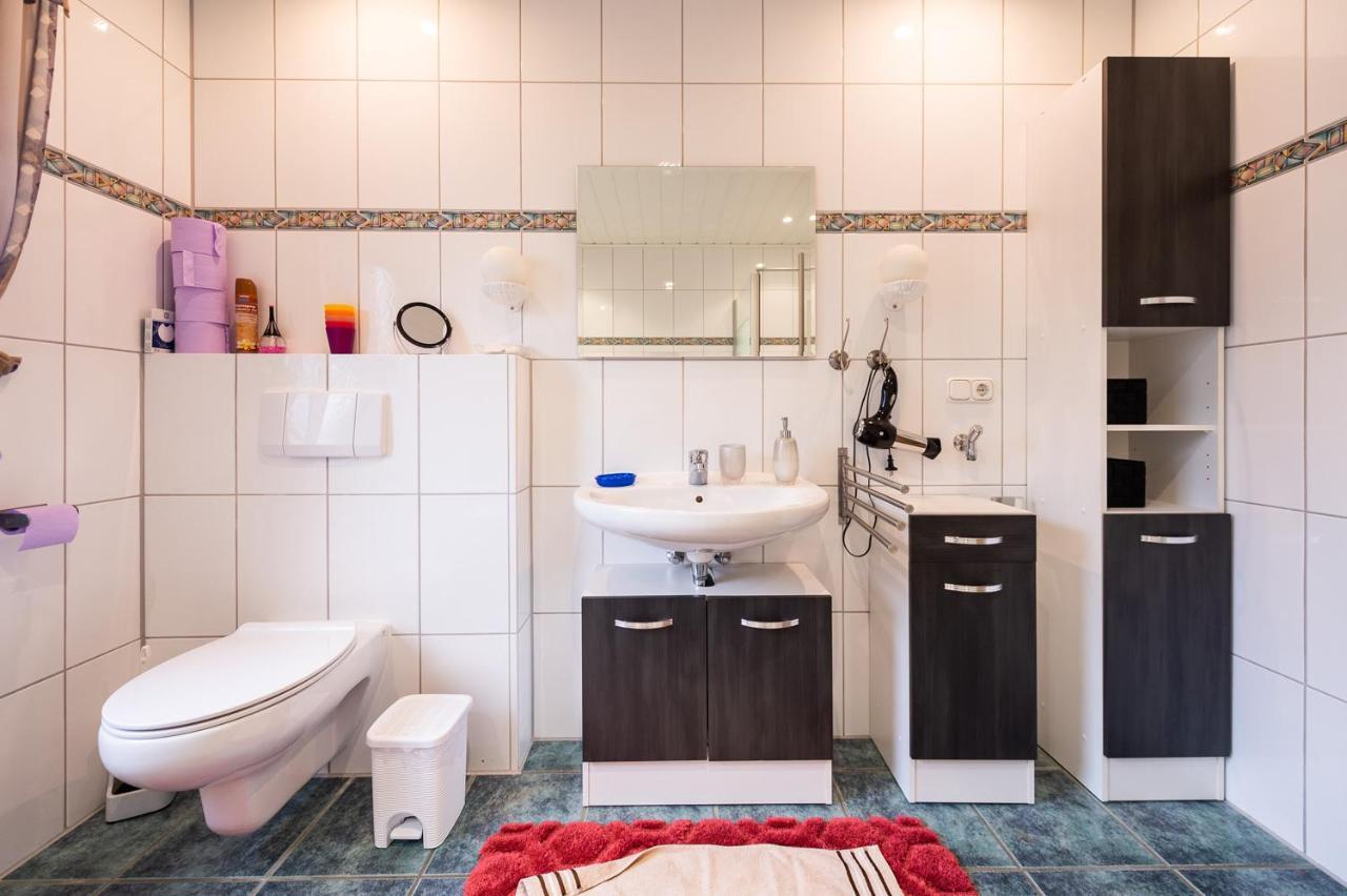 Ferienwohnung Virginija Ditscheid Bagian luar foto
